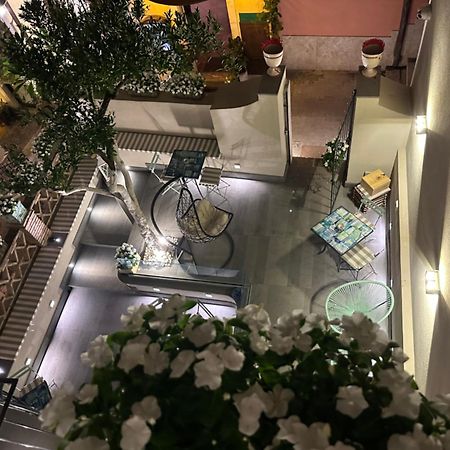 Villa D'Orville Luxury Suites Taormina Buitenkant foto