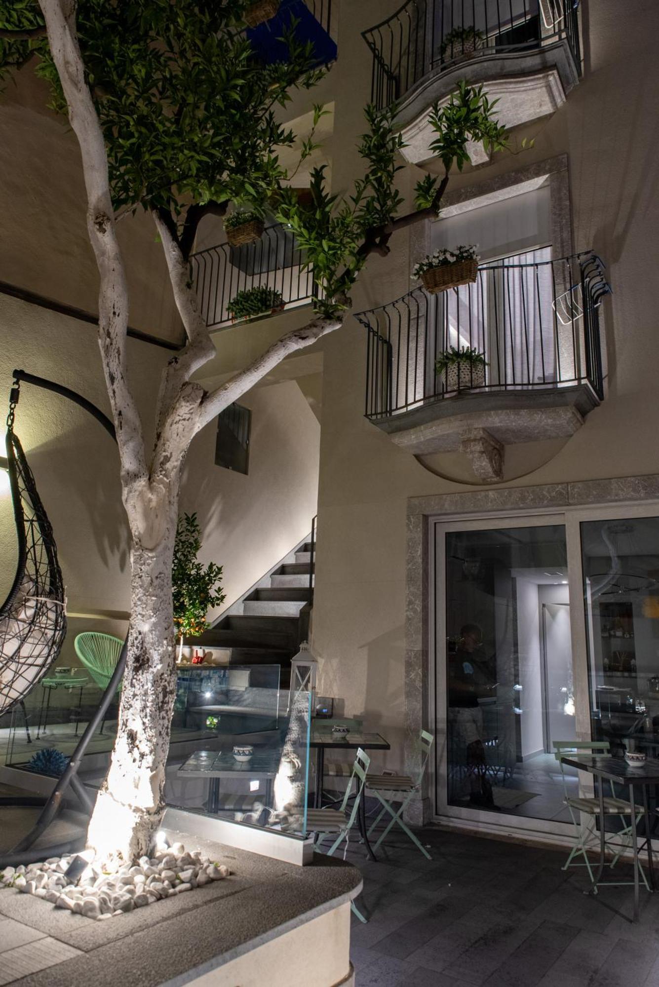 Villa D'Orville Luxury Suites Taormina Buitenkant foto