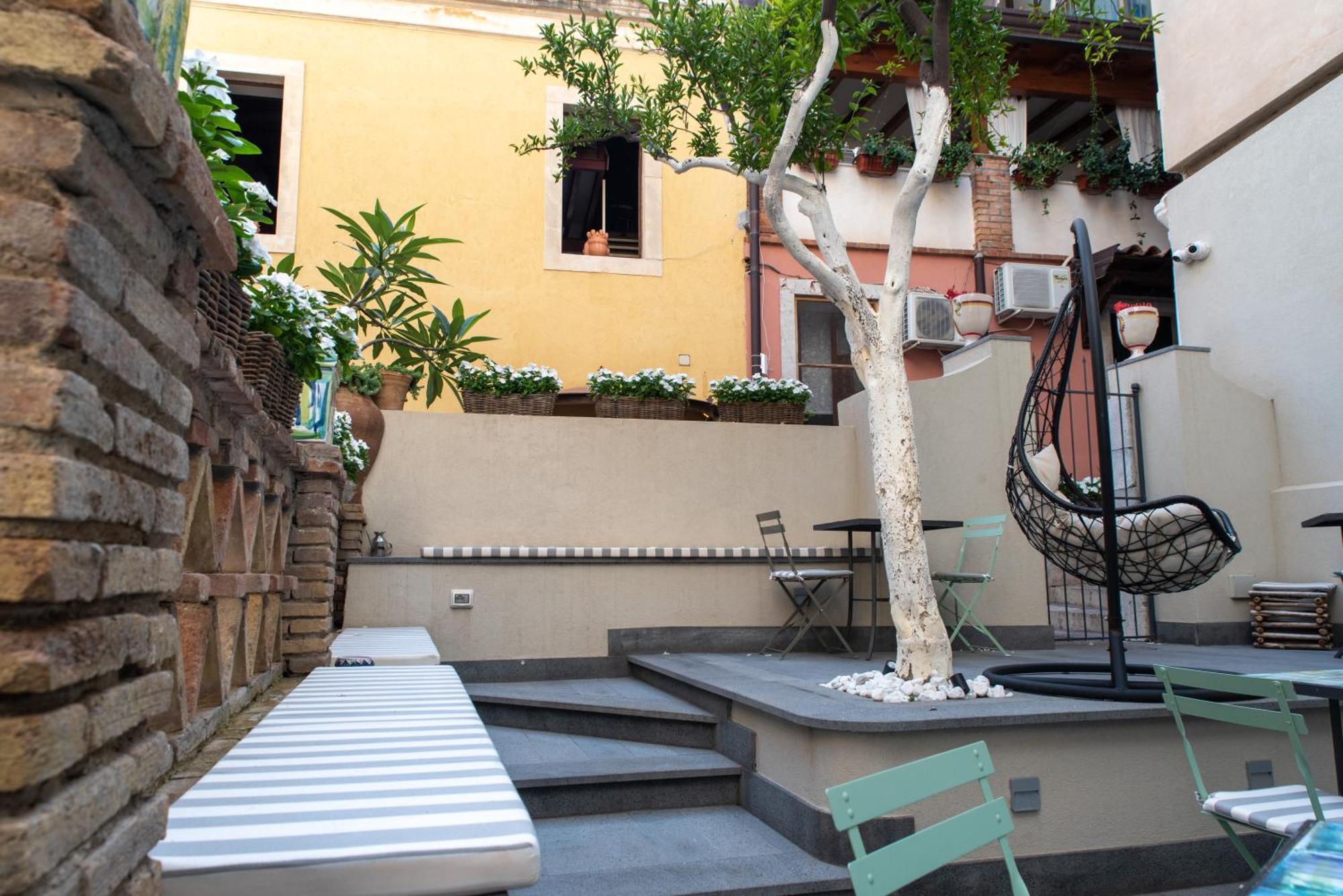 Villa D'Orville Luxury Suites Taormina Buitenkant foto