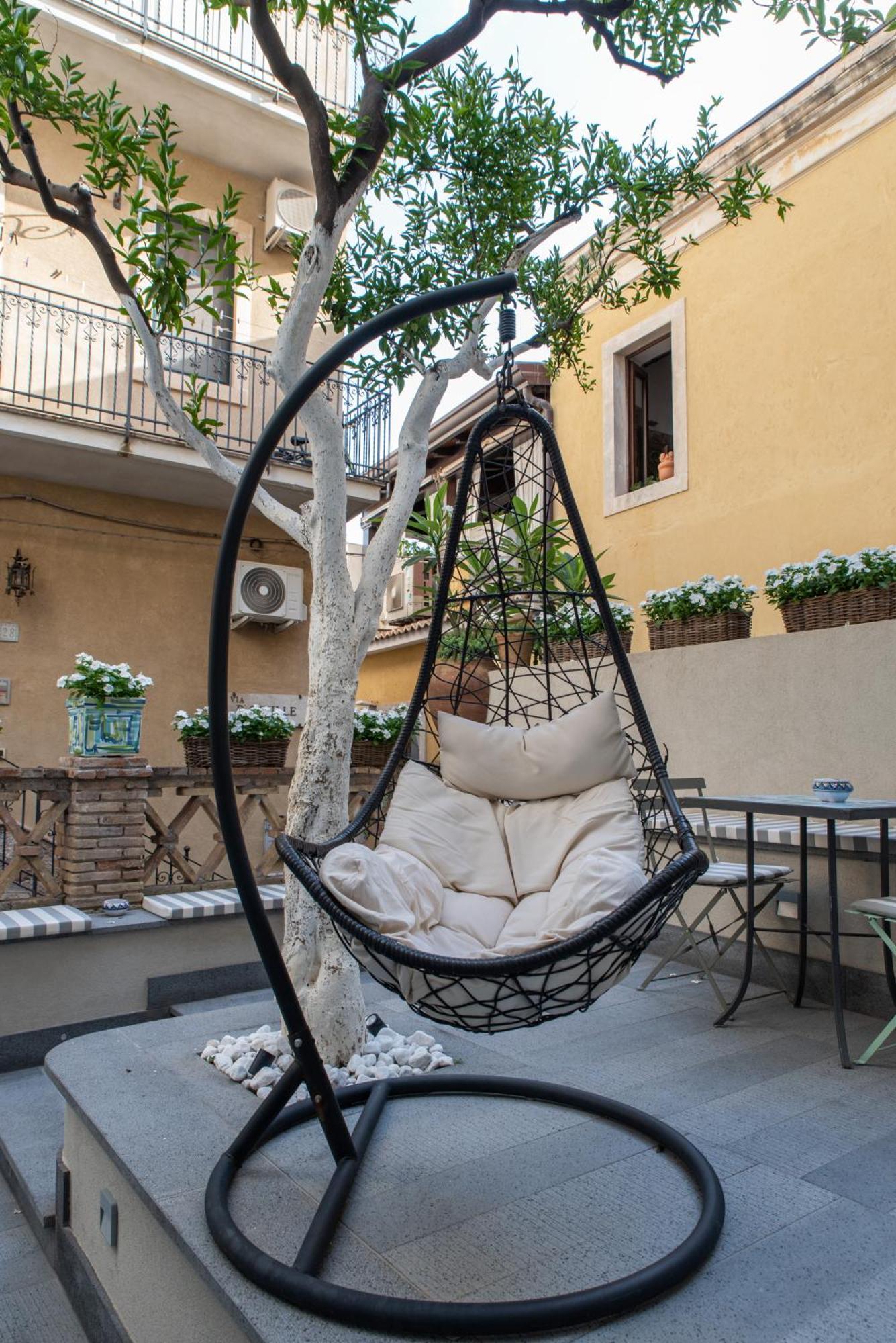 Villa D'Orville Luxury Suites Taormina Buitenkant foto