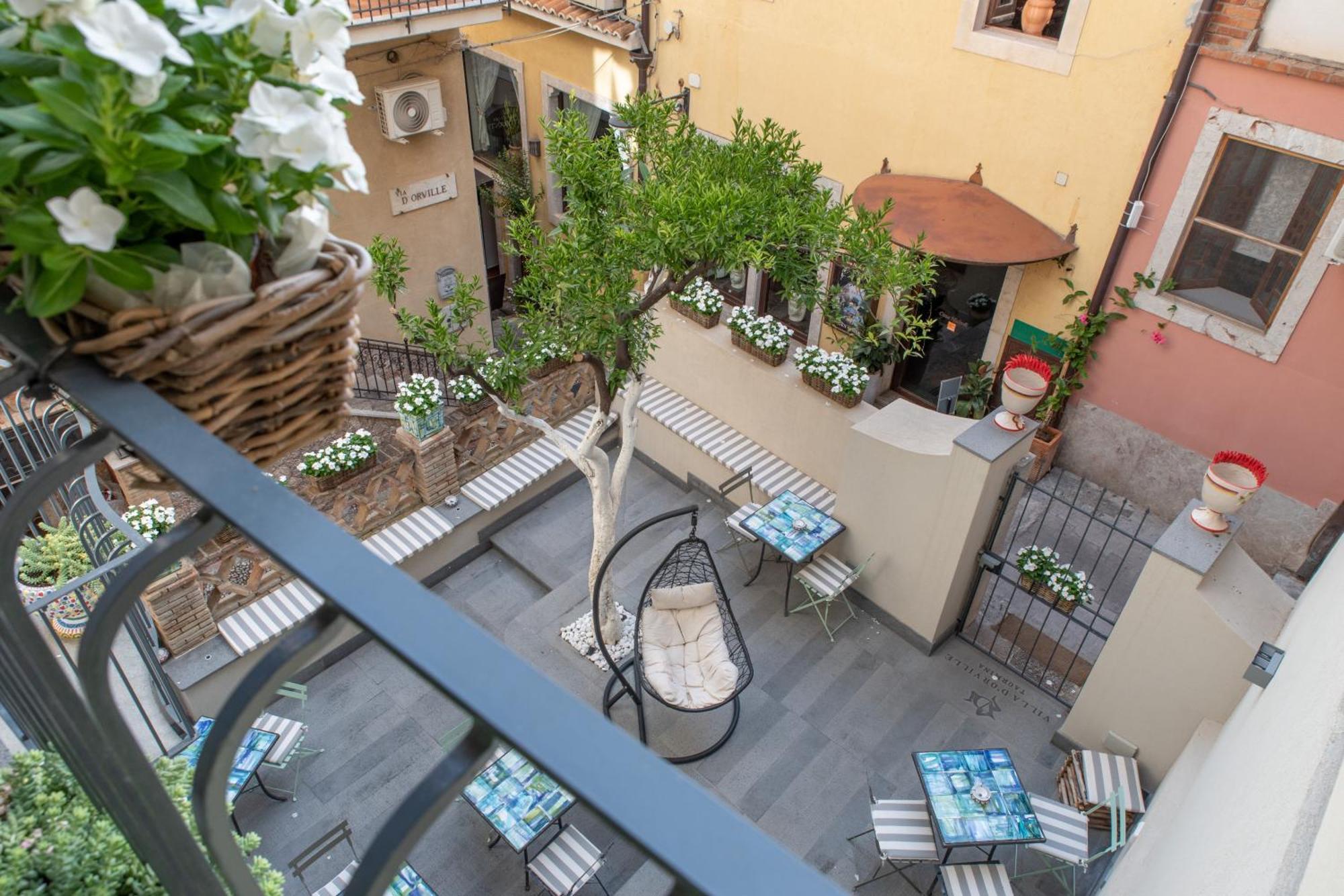 Villa D'Orville Luxury Suites Taormina Buitenkant foto