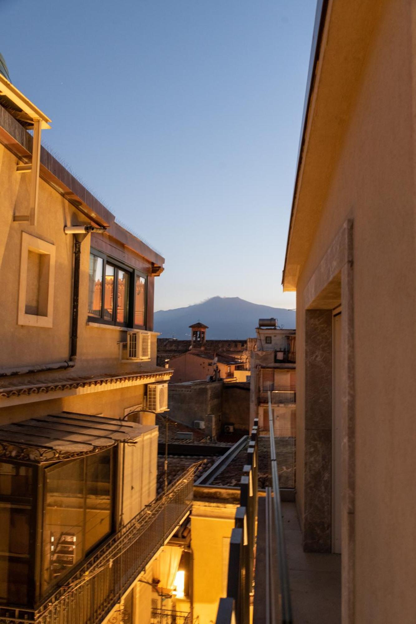 Villa D'Orville Luxury Suites Taormina Buitenkant foto