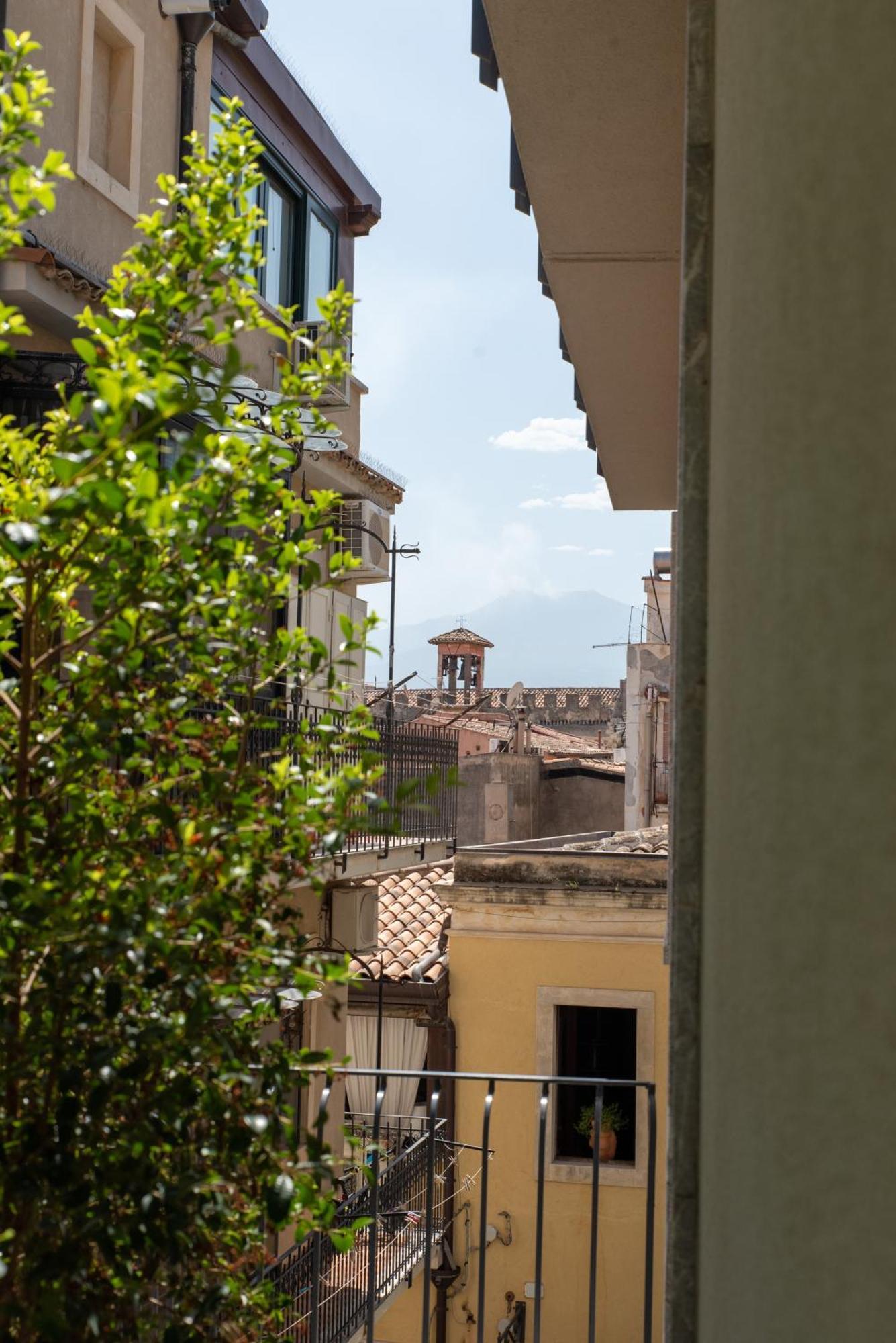 Villa D'Orville Luxury Suites Taormina Buitenkant foto