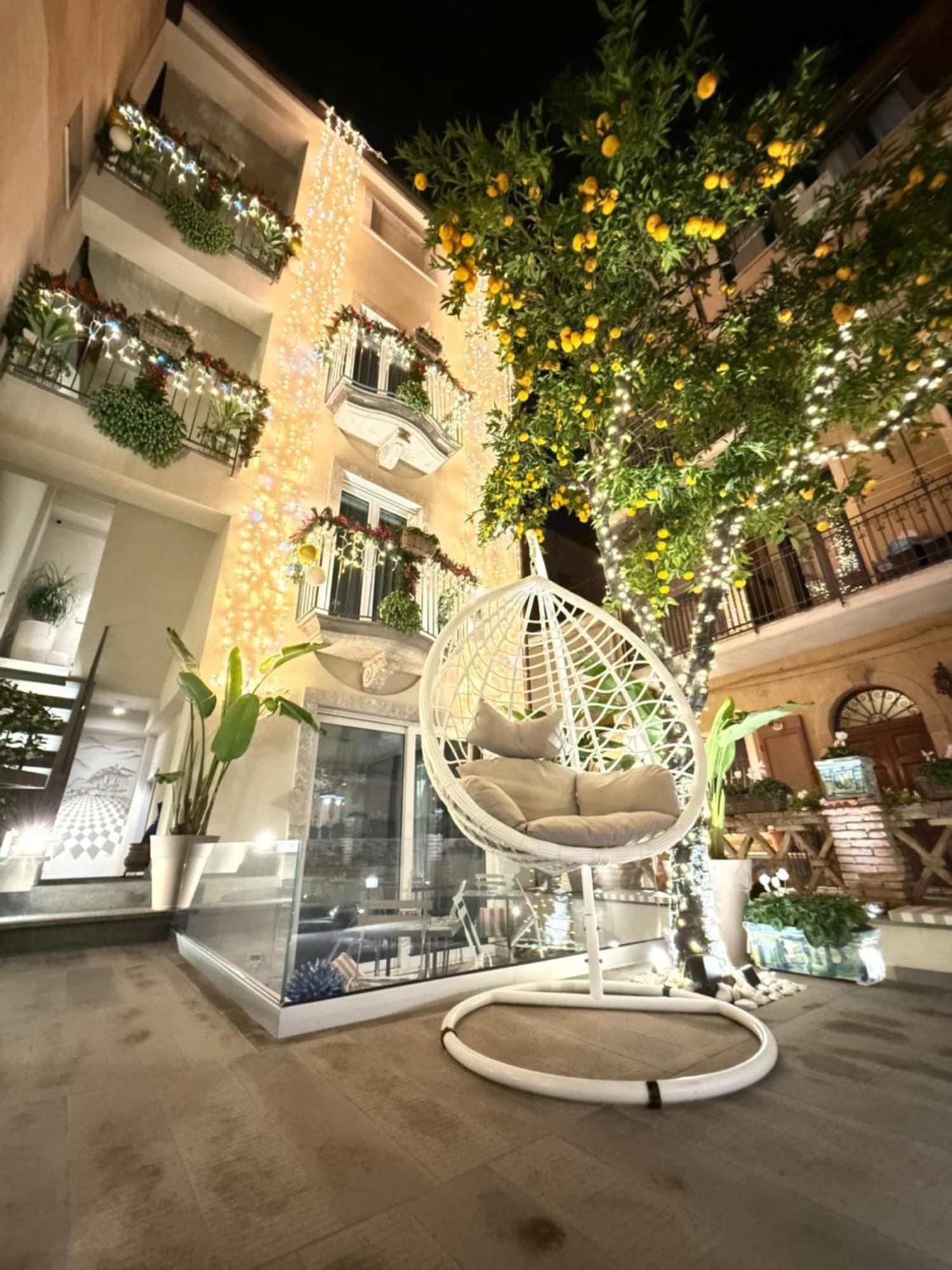 Villa D'Orville Luxury Suites Taormina Buitenkant foto